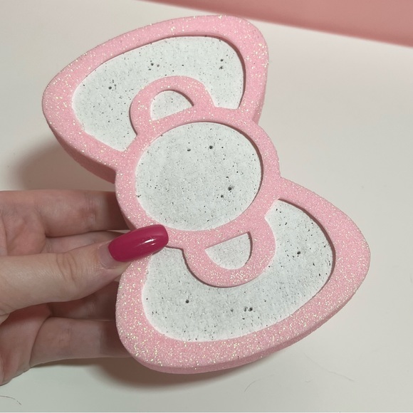 Y2K 2000s mcbling Sanrio hello kitty bow pin board - Picture 4 of 4